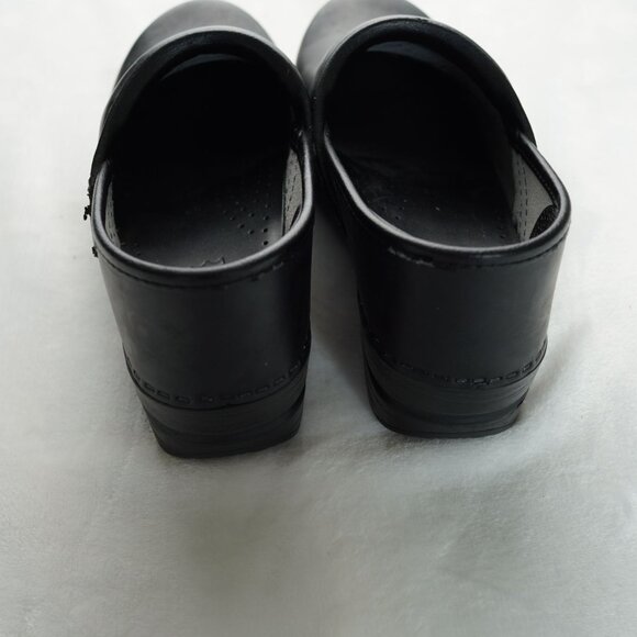 Dansko Professional Black Leather Clogs Size 38 Slip-On Comfort Work Shoes - Picture 4 of 9